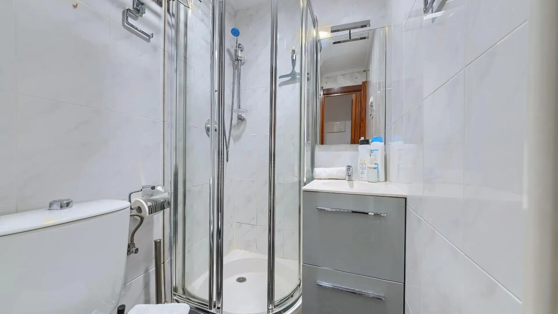 Vivienda Turistica, Refugio Azkue Encanto Y Comodidad Bilbao 0*,  Spain