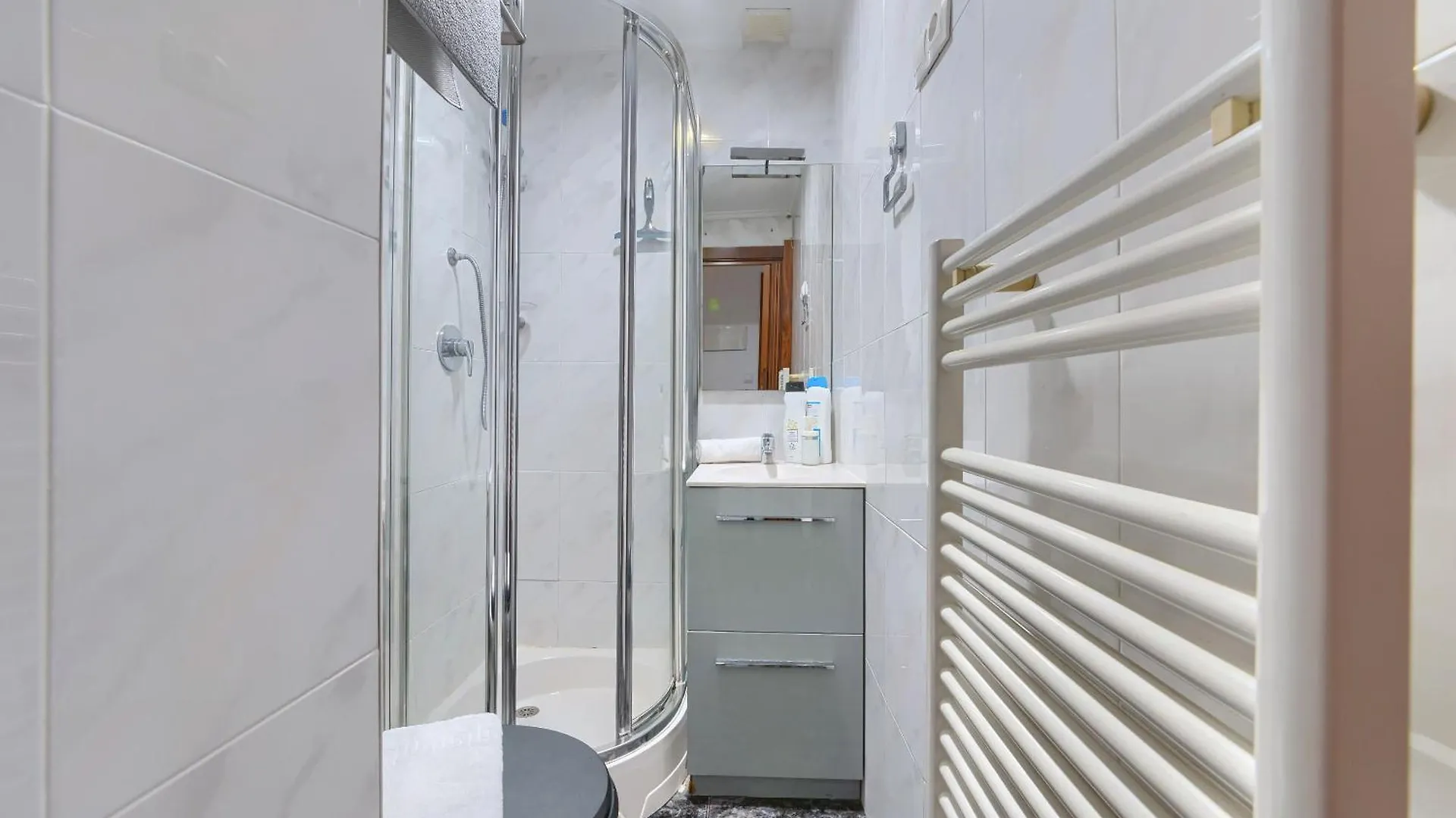 Apartment Vivienda Turistica, Refugio Azkue Encanto Y Comodidad Bilbao